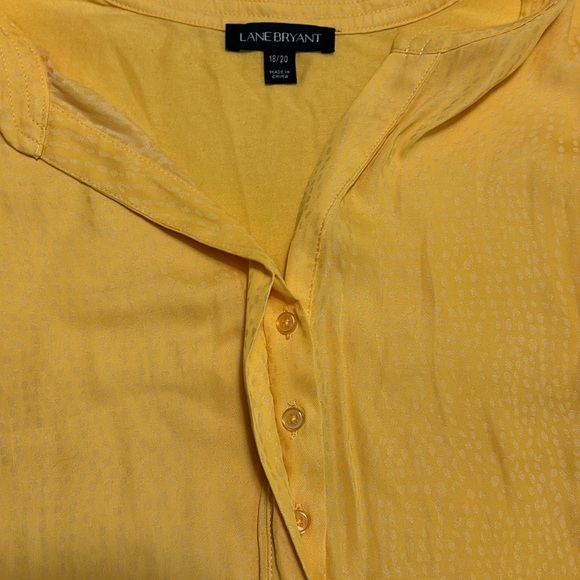 Lane Bryant V-neck short cuffed sleeve yellow blouse women’s size 18/20 - Picture 7 of 9